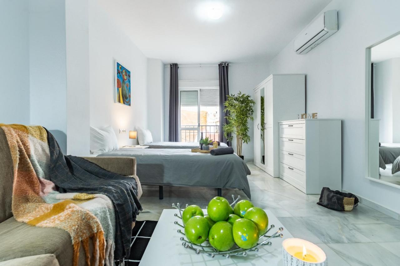 Marmoles Deluxe Apartment - Malaga Centro Luaran gambar