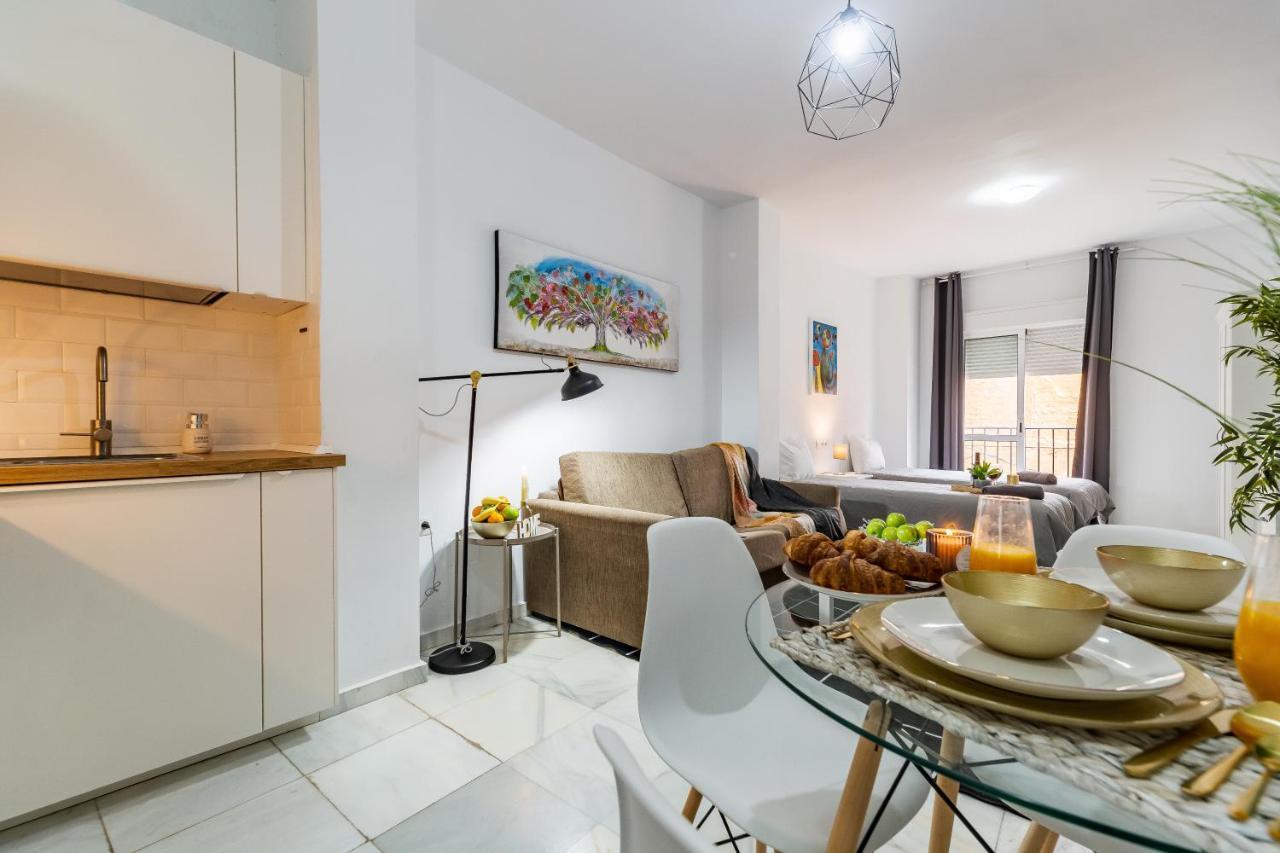 Marmoles Deluxe Apartment - Malaga Centro Luaran gambar