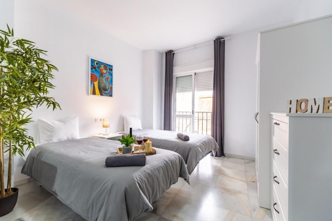 Marmoles Deluxe Apartment - Malaga Centro Luaran gambar